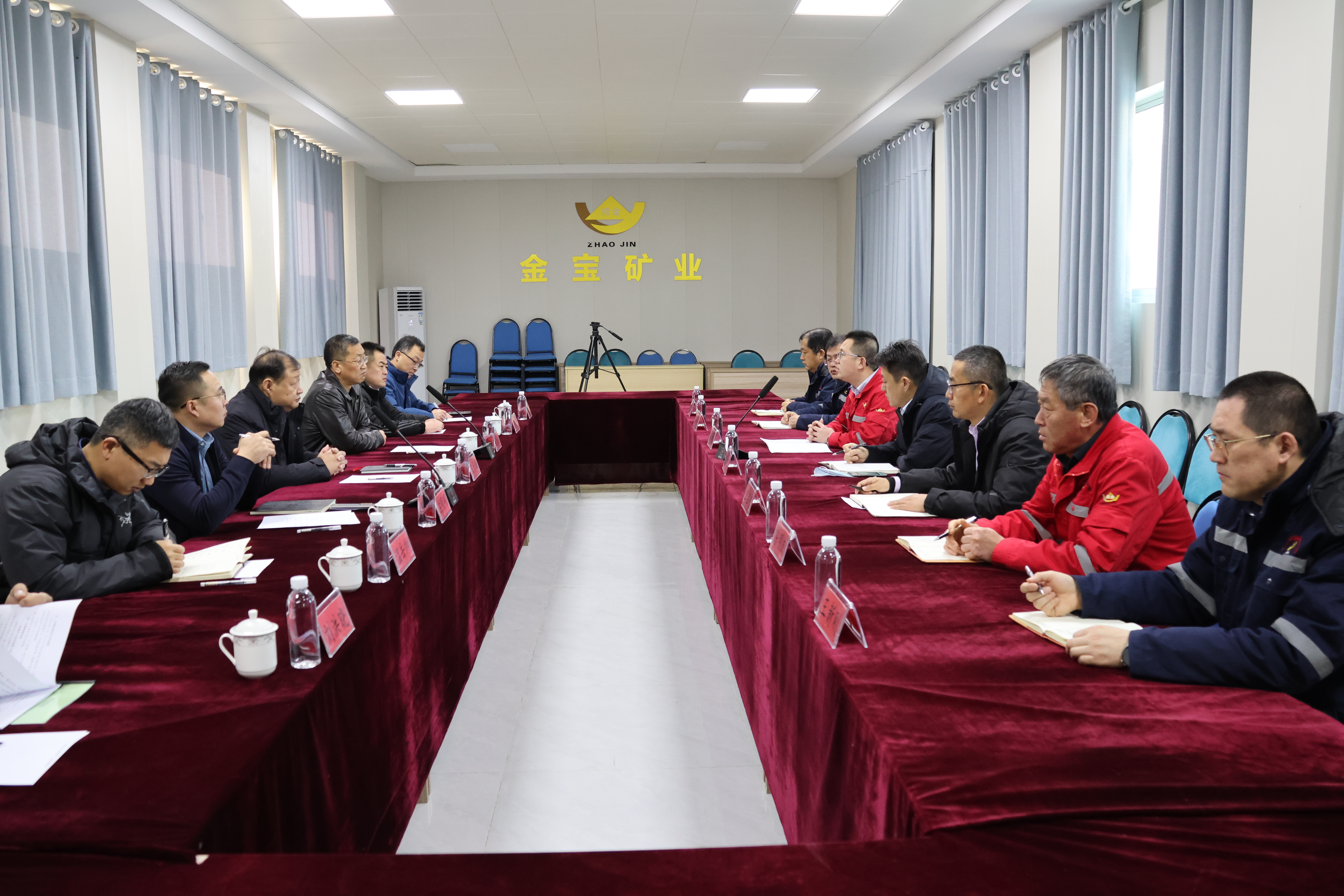 1704370516771053208.jpg 王樂譯元旦期間深入企業(yè)生產(chǎn)一線督導檢查.jpg